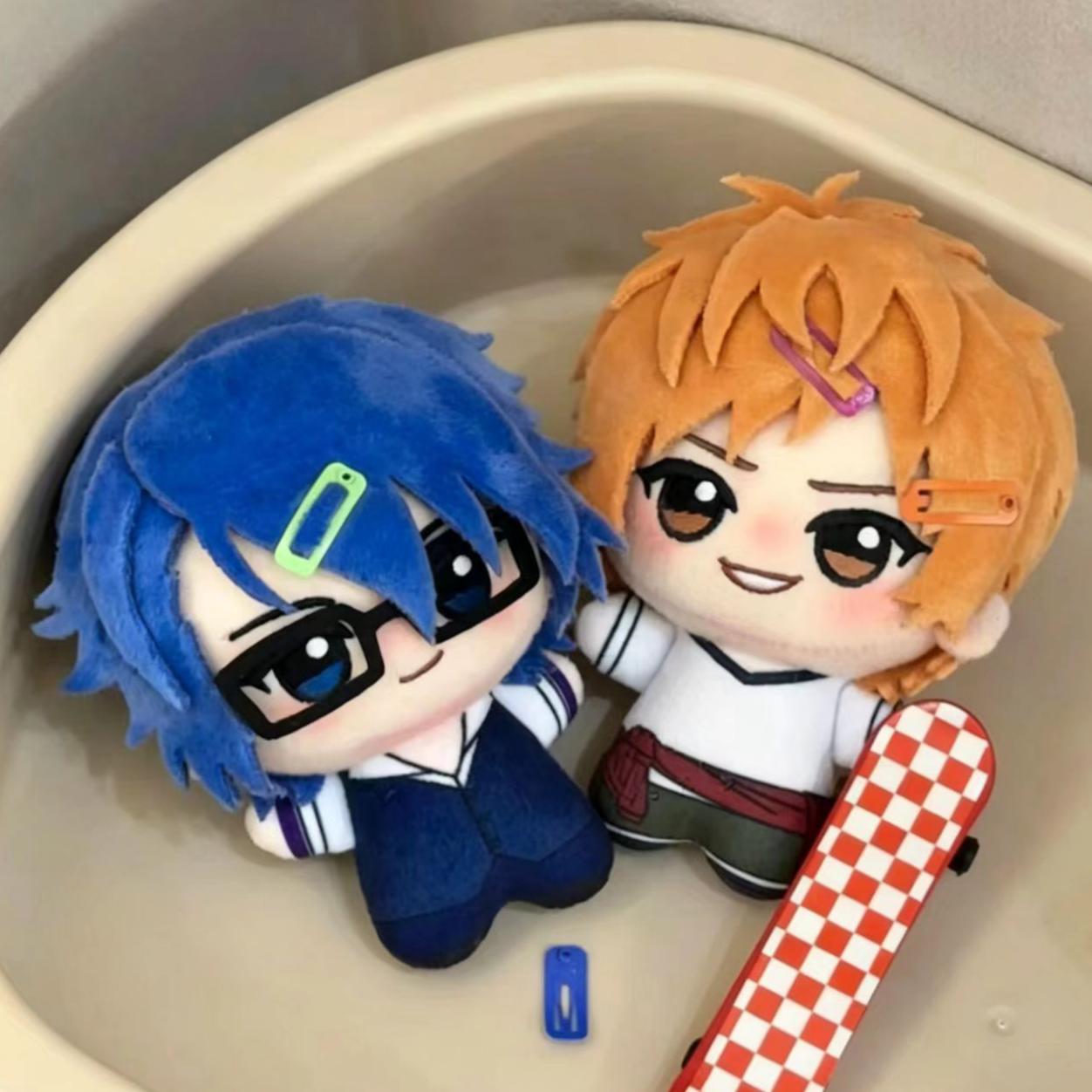 10cm Fushimi Saruhiko Plüschti – Cosplay Plushie Prop Bewertung und Preis